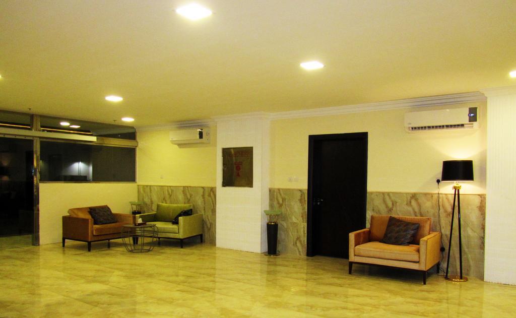 Jw Inn Hotel Nadinah Exteriér fotografie