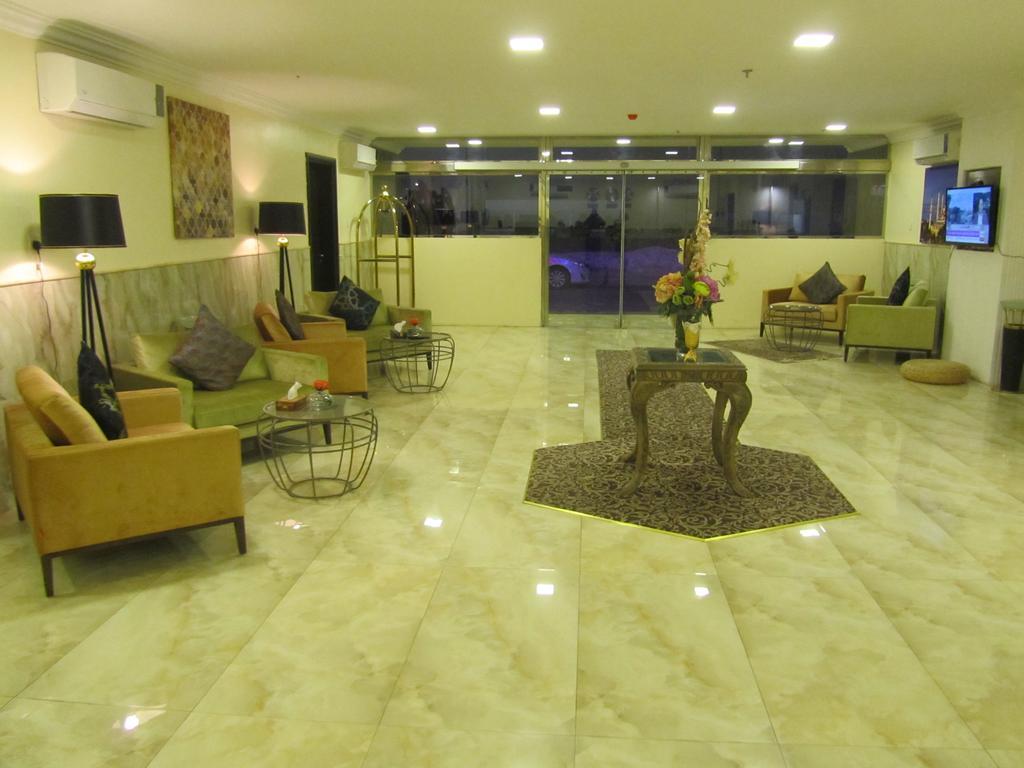 Jw Inn Hotel Nadinah Exteriér fotografie
